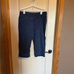 Westbound Women Size 14 Dark Blue Denim Capri Pants